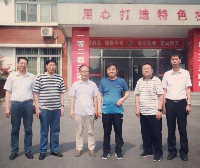 5cec9e54c9c67.jpg