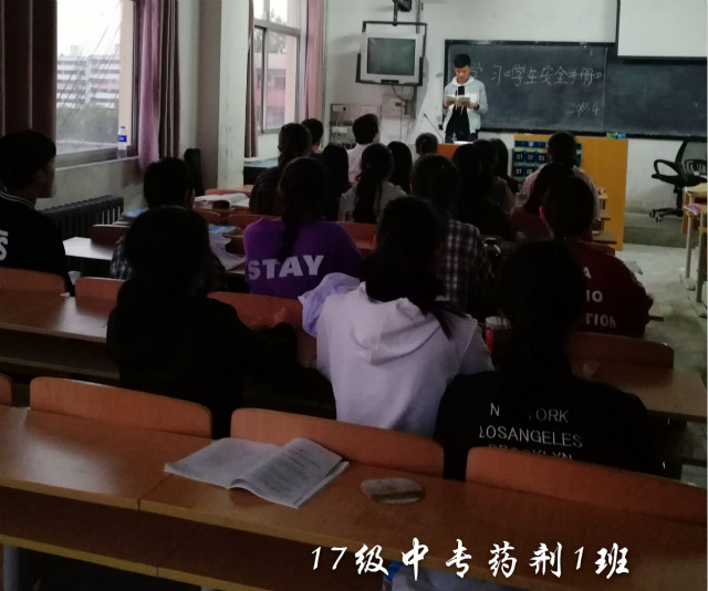 5b17d5ae7754b.png