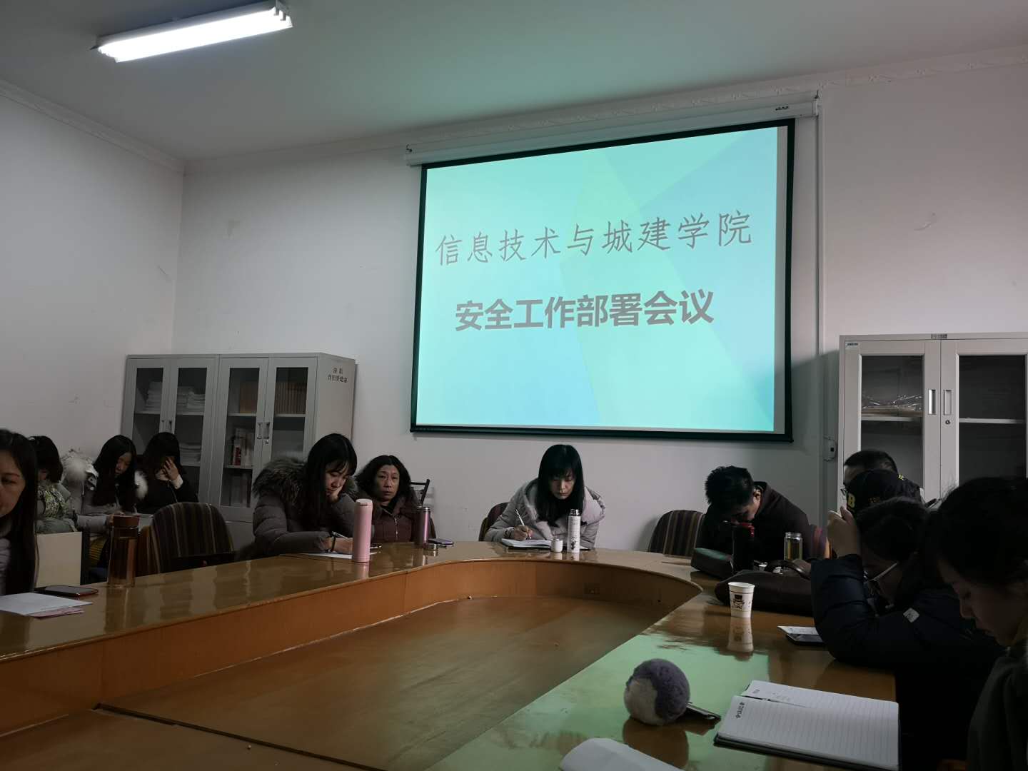 5c37fea858884.jpg