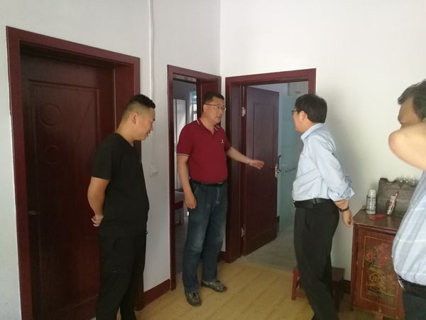 5cefe9d2281fe.jpg