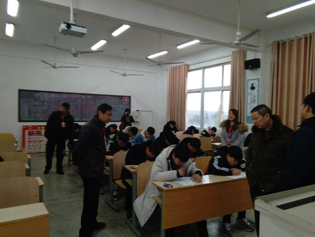 5c3ef32b6f557.jpg