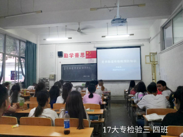 5b1fbc22aa435.png