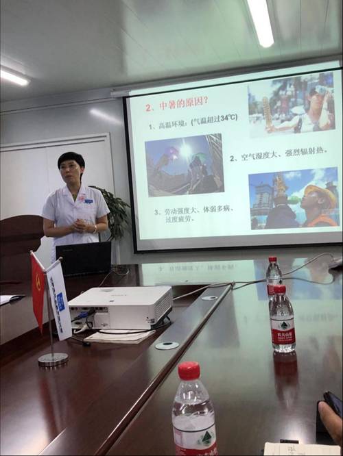 http://ht.lypt.edu.cn/_vsl/A2E19D5D3760983FACD4B944F18F16B4/557941C7/1B71C
